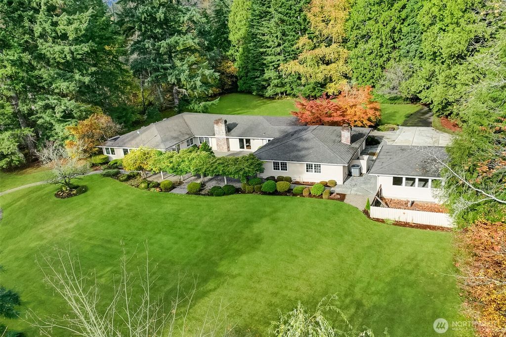 Photo of 19121 NE 127th Street, Redmond, WA 98052 (MLS # 2451527)