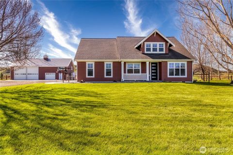 Photo of 3231 Detour Road, Walla Walla, WA 99362 (MLS # 2503459)