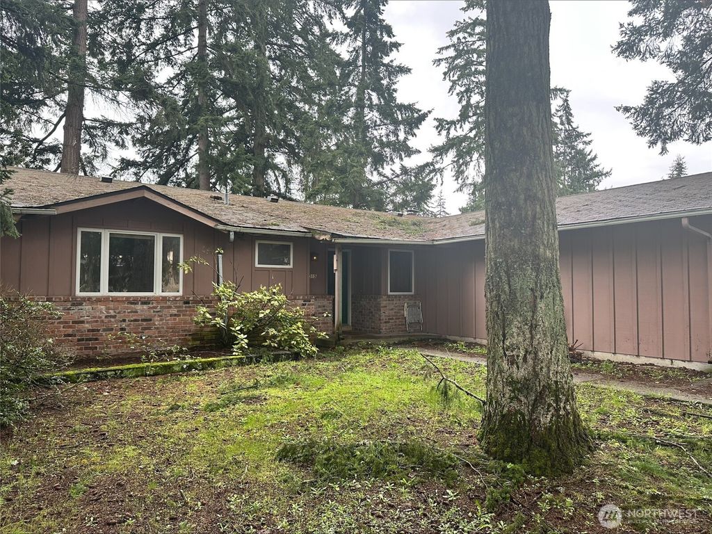 Photo of 5015 NE 1st Street, Renton, WA 98059 (MLS # 2378982)