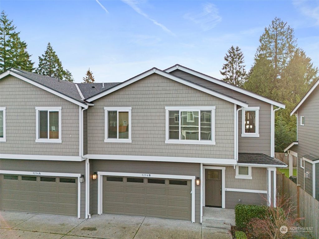 Photo of 1214 170th Street SW #B, Lynnwood, WA 98037 (MLS # 2315533)