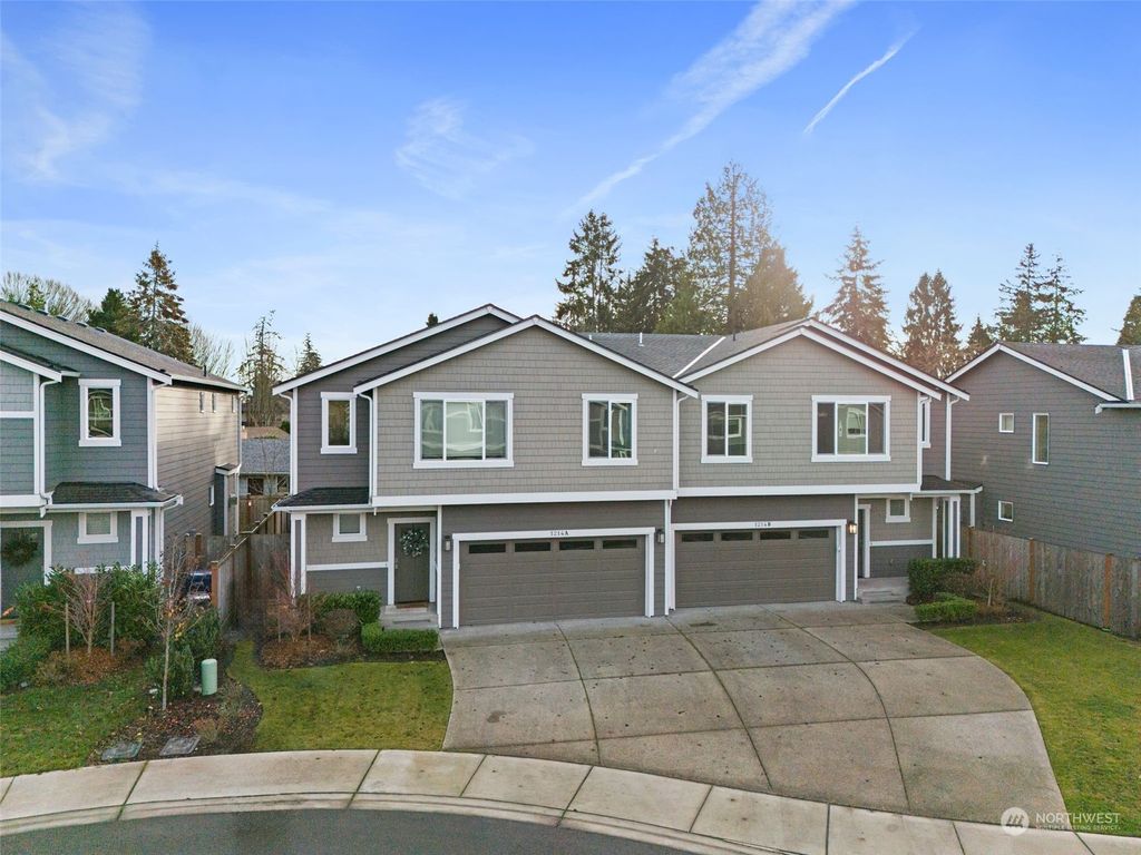 Photo of 1214 170th Street SW #B, Lynnwood, WA 98037 (MLS # 2315533)