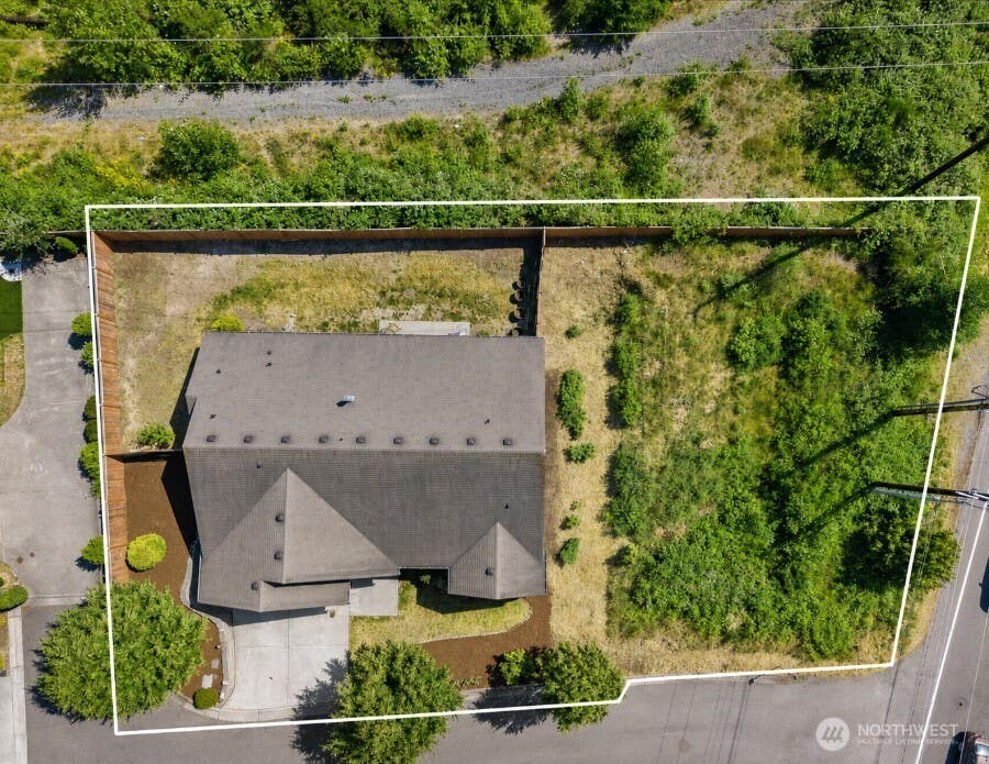 Photo of 7523 Broadway, Everett, WA 98203 (MLS # 2568920)