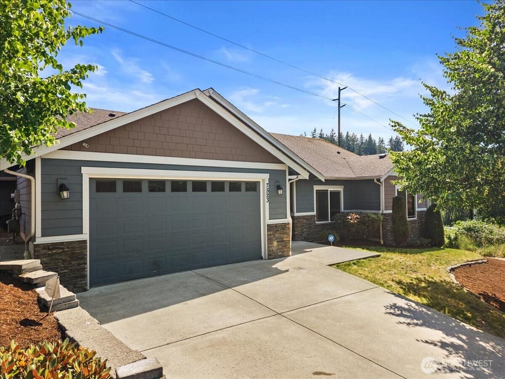 Photo of 7523 Broadway, Everett, WA 98203 (MLS # 2568920)