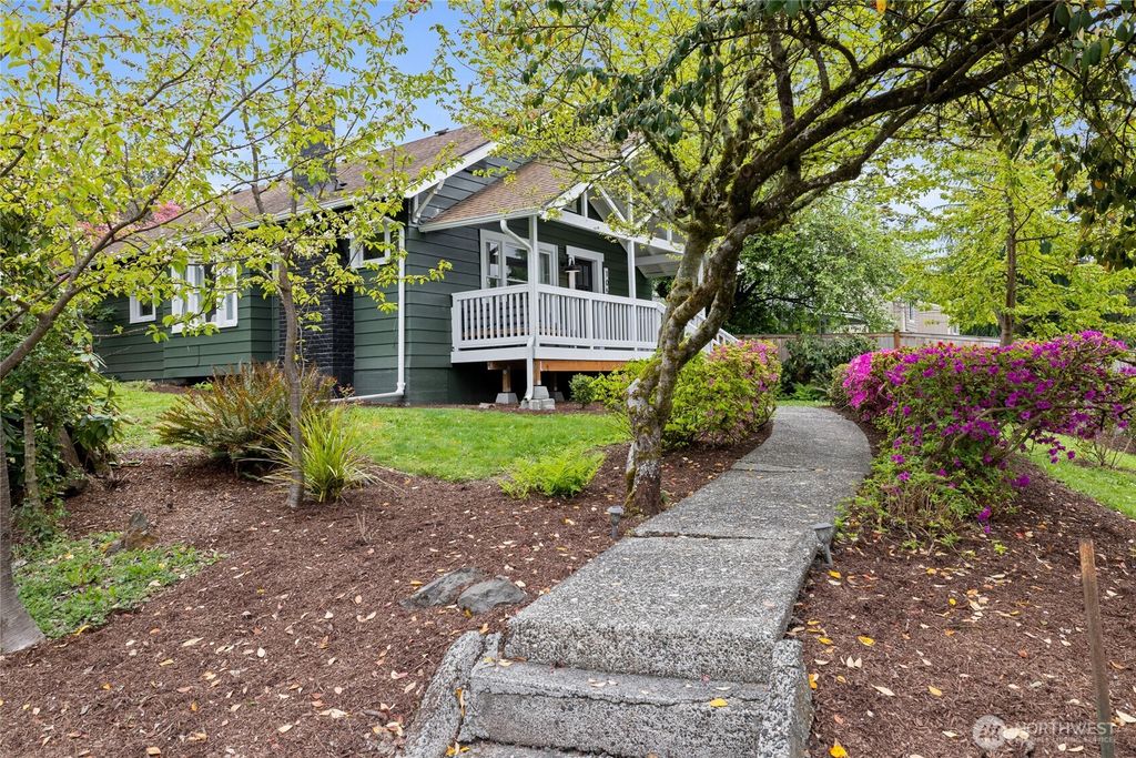Photo of 1054 Central Street SE, Olympia, WA 98501 (MLS # 2515467)