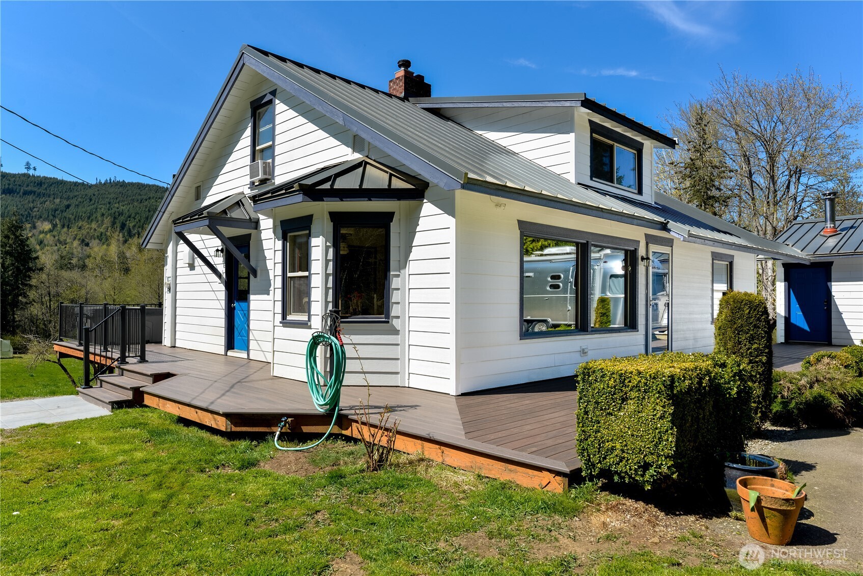 2332 Black Diamond Rd