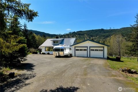2332 Black Diamond Rd Port Angeles WA 98363