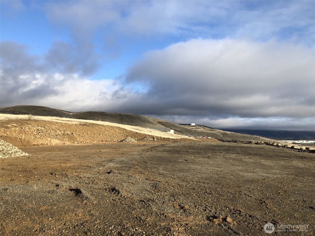 Photo of 501 Urban Industrial Way, East Wenatchee, WA 98802 (MLS # 2467351)