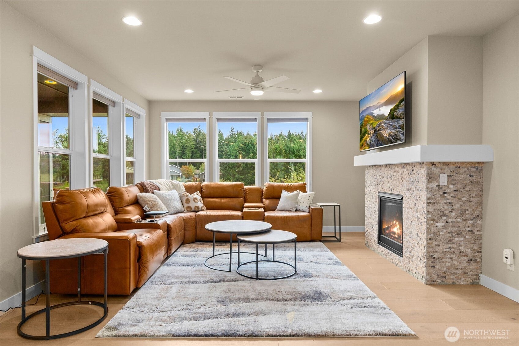 8419 Orcas Loop NE