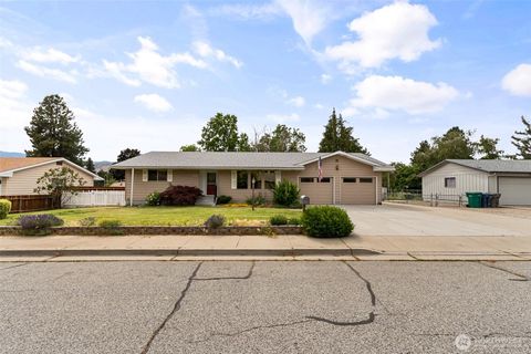 Photo of 60 N Green Place, East Wenatchee, WA 98802 (MLS # 2532145)