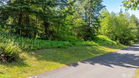 22821 Singingwood Park NE Kingston WA 98346