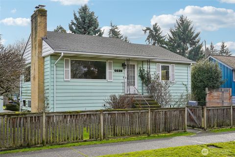 Photo of 6628 Flora Avenue S, Seattle, WA 98108 (MLS # 2475108)