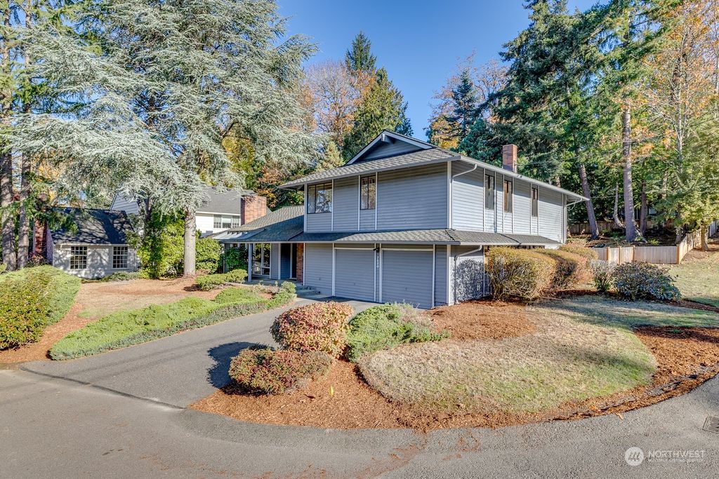 Photo of 7520 Mercer Terrace Drive, Mercer Island, WA 98040 (MLS # 2017088)
