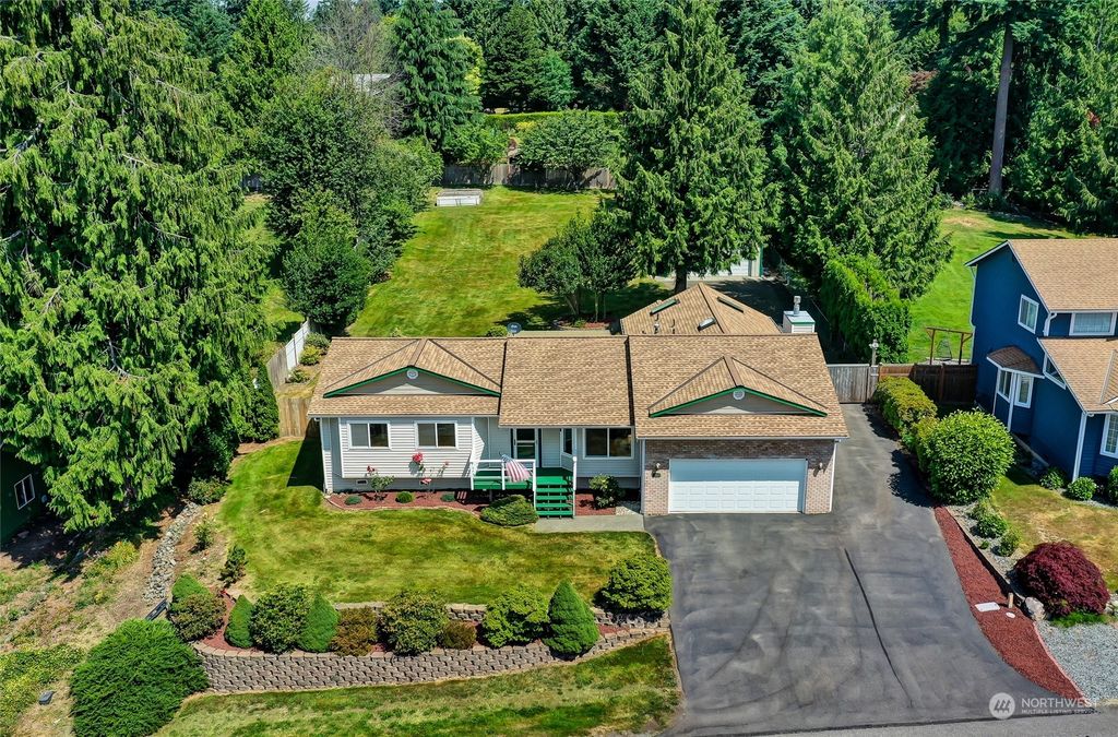 Photo of 11019 22nd Street SE, Lake Stevens, WA 98258 (MLS # 2129248)
