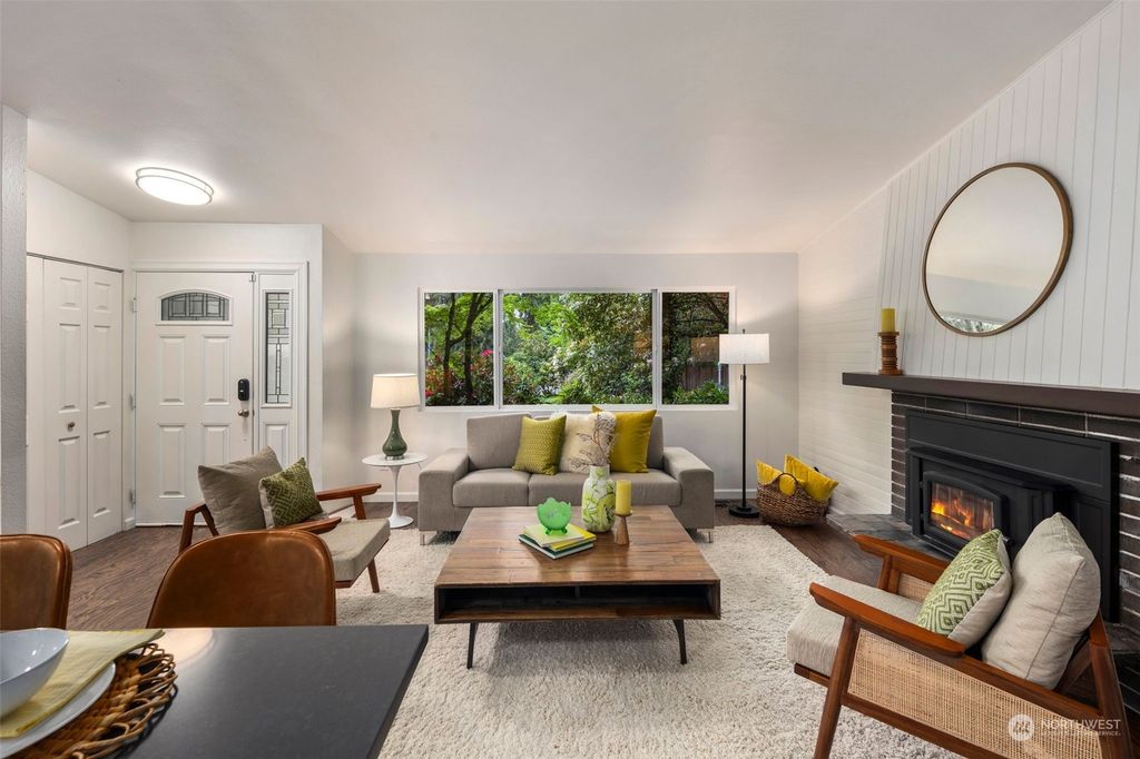 Photo of 19707 32nd Ave SE Ave, Bothell, WA 98012 (MLS # 2254475)