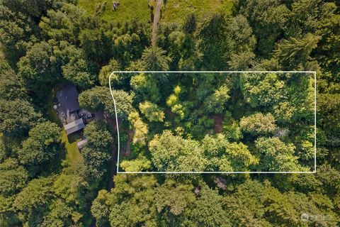 Photo of 9142 Bordeaux Road SW, Olympia, WA 98512 (MLS # 2257418)