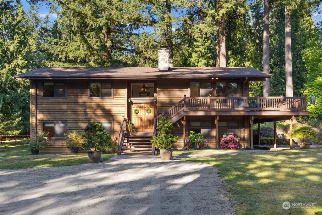 Photo of 6926 411th Avenue SE, Snoqualmie, WA 98065 (MLS # 2269504)