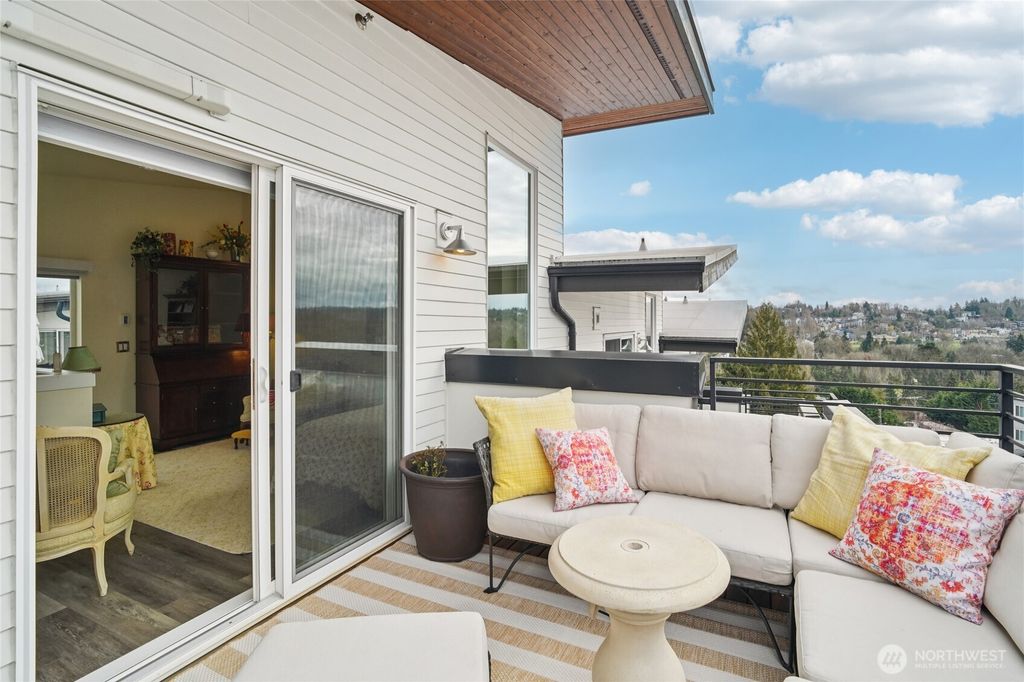 Photo of 3070 SW Avalon Way #E, Seattle, WA 98126 (MLS # 2485688)