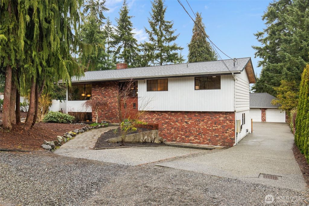 Photo of 2717 90th Street SE, Everett, WA 98208 (MLS # 2490651)