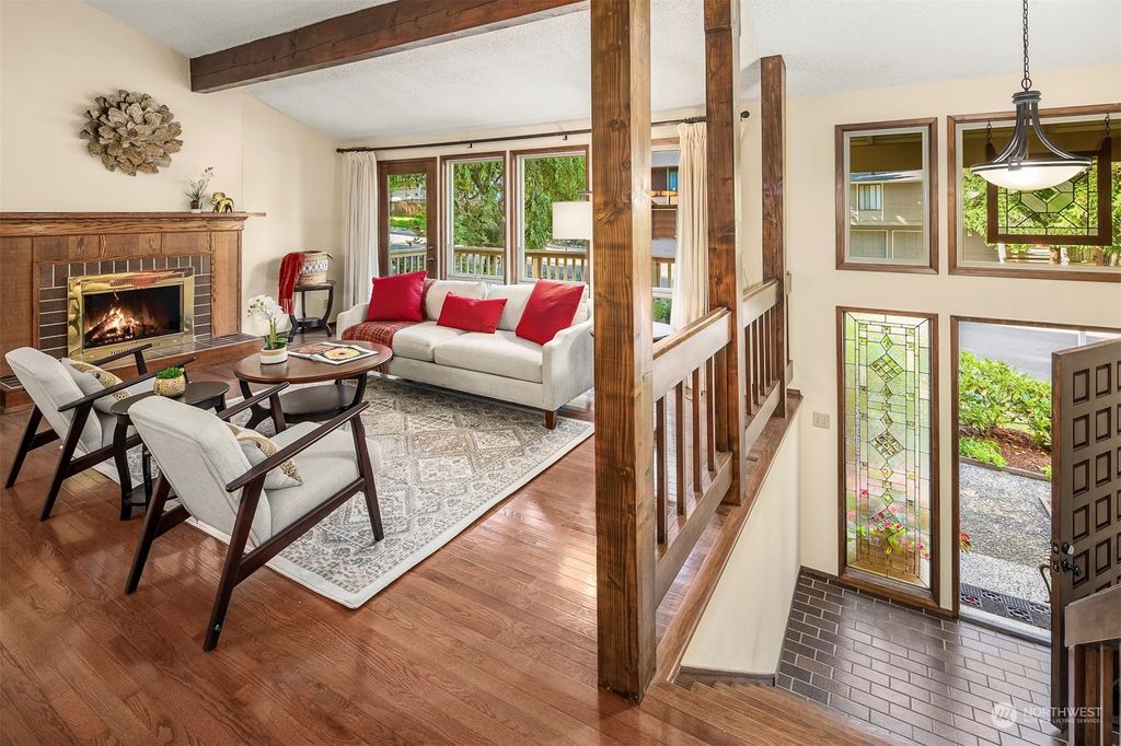 Photo of 3424 175th Avenue NE, Redmond, WA 98052 (MLS # 2299773)