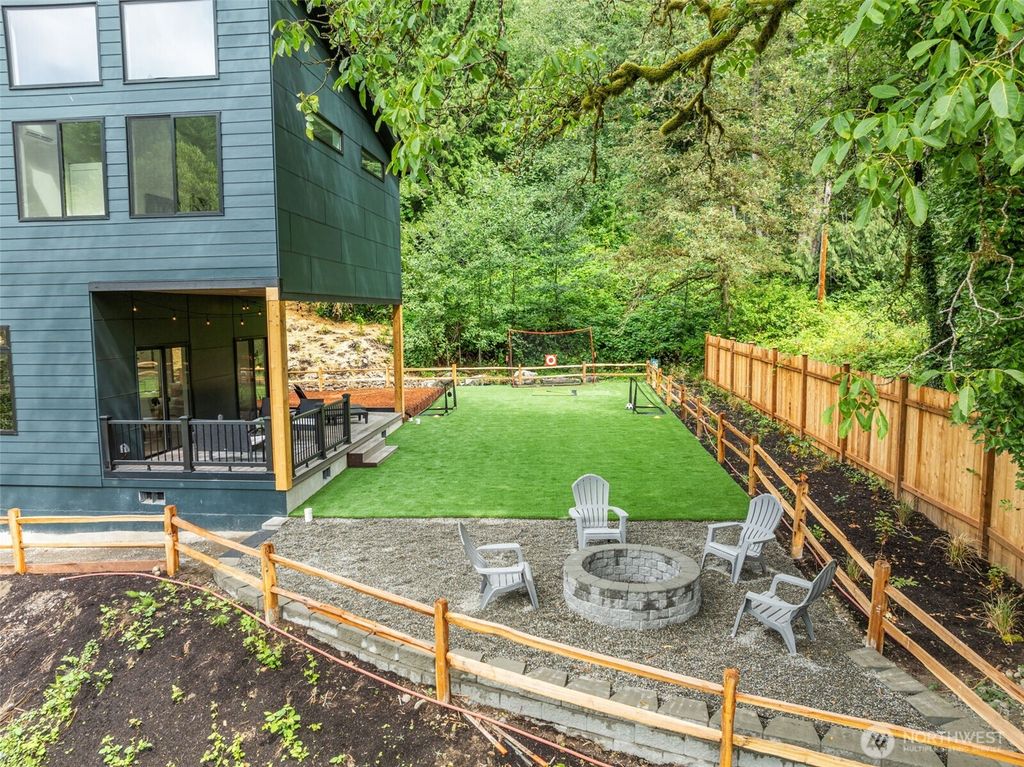 Photo of 5512 Preston Fall city Rd Rd SE, Fall City, WA 98024 (MLS # 2418089)
