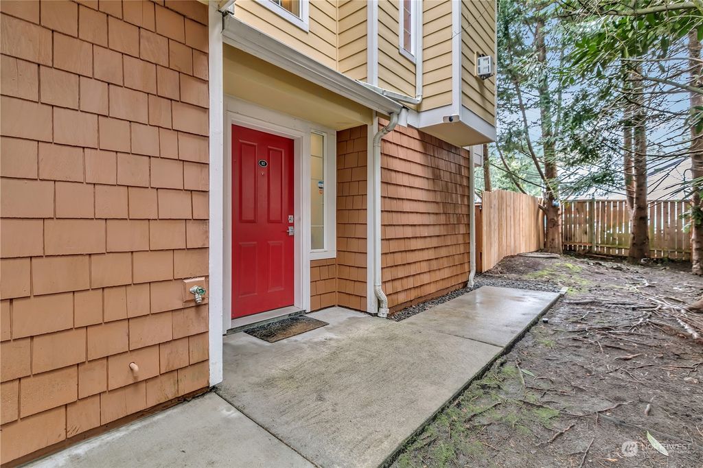 Photo of 11023 SE 240th Street #H2, Kent, WA 98031 (MLS # 2325618)