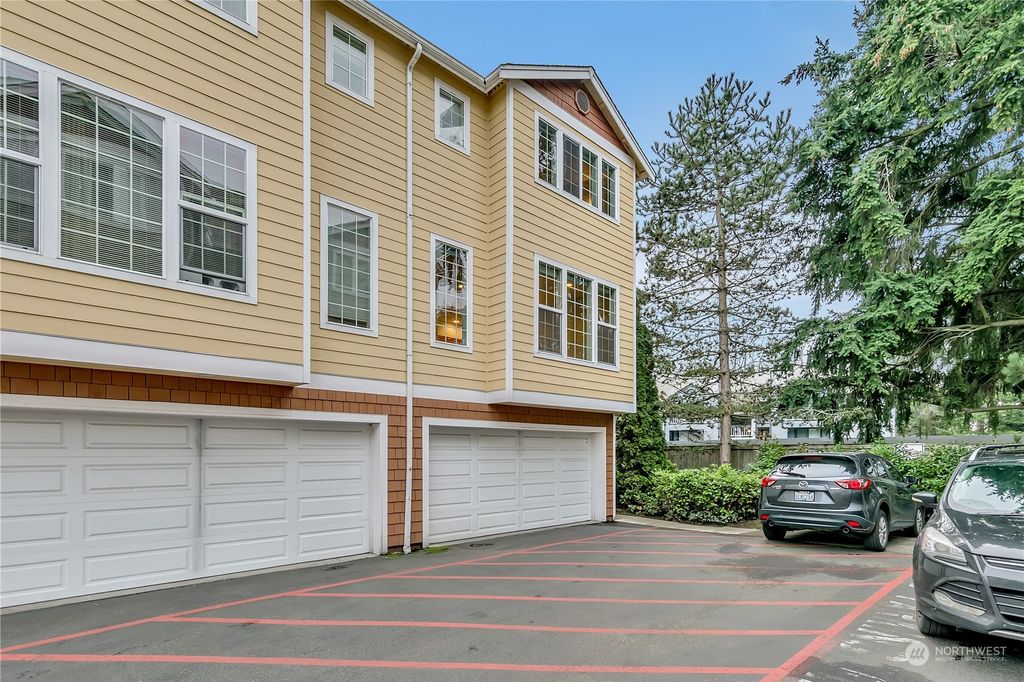 Photo of 11023 SE 240th Street #H2, Kent, WA 98031 (MLS # 2325618)