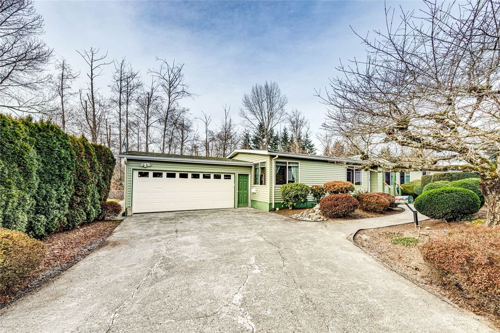 Photo of 23716 Vista View Avenue, Bothell, WA 98021 (MLS # 2191725)