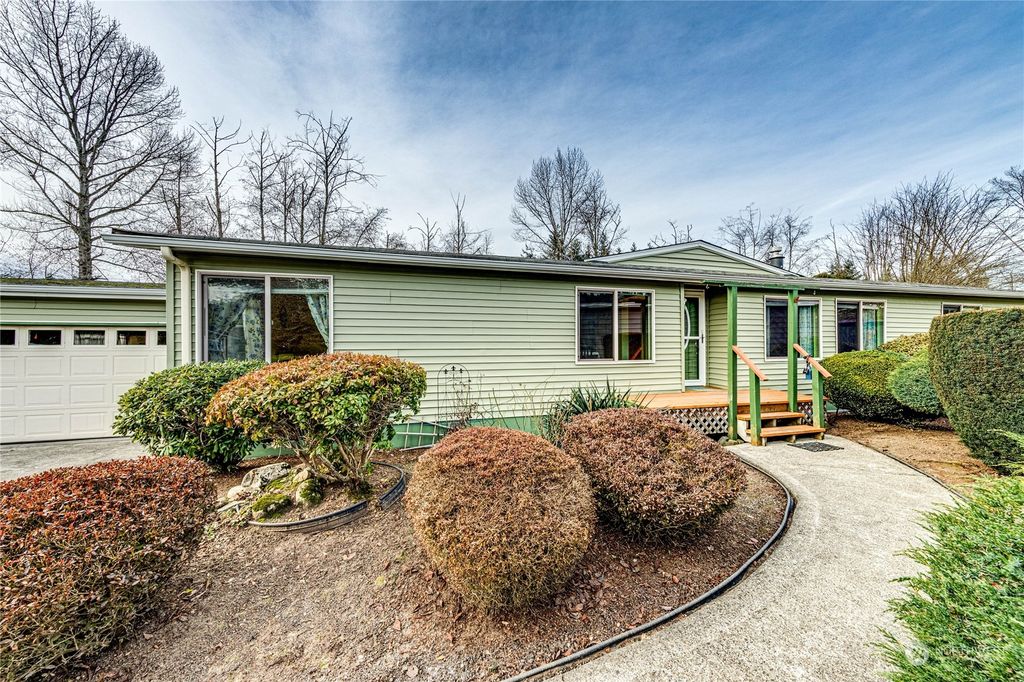 Photo of 23716 Vista View Avenue, Bothell, WA 98021 (MLS # 2191725)