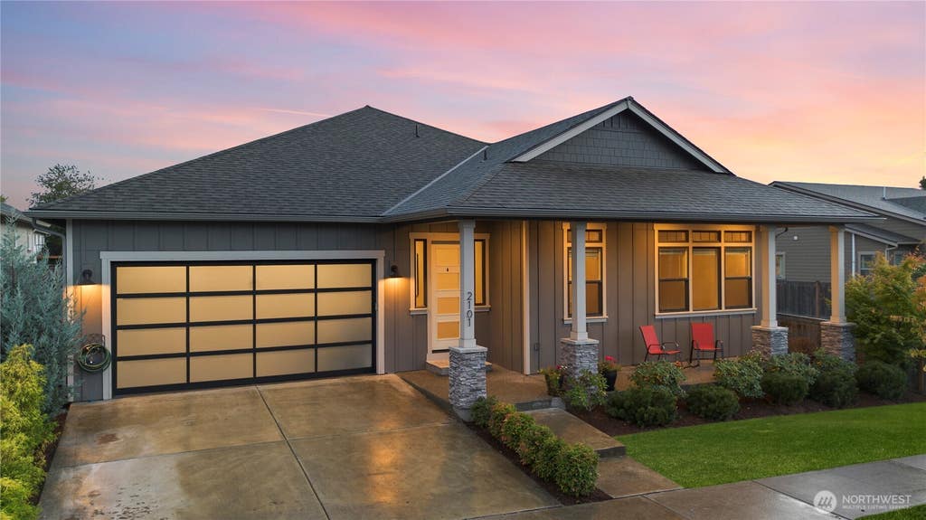 Photo of 2101 5th Place, Snohomish, WA 98290 (MLS # 2548566)