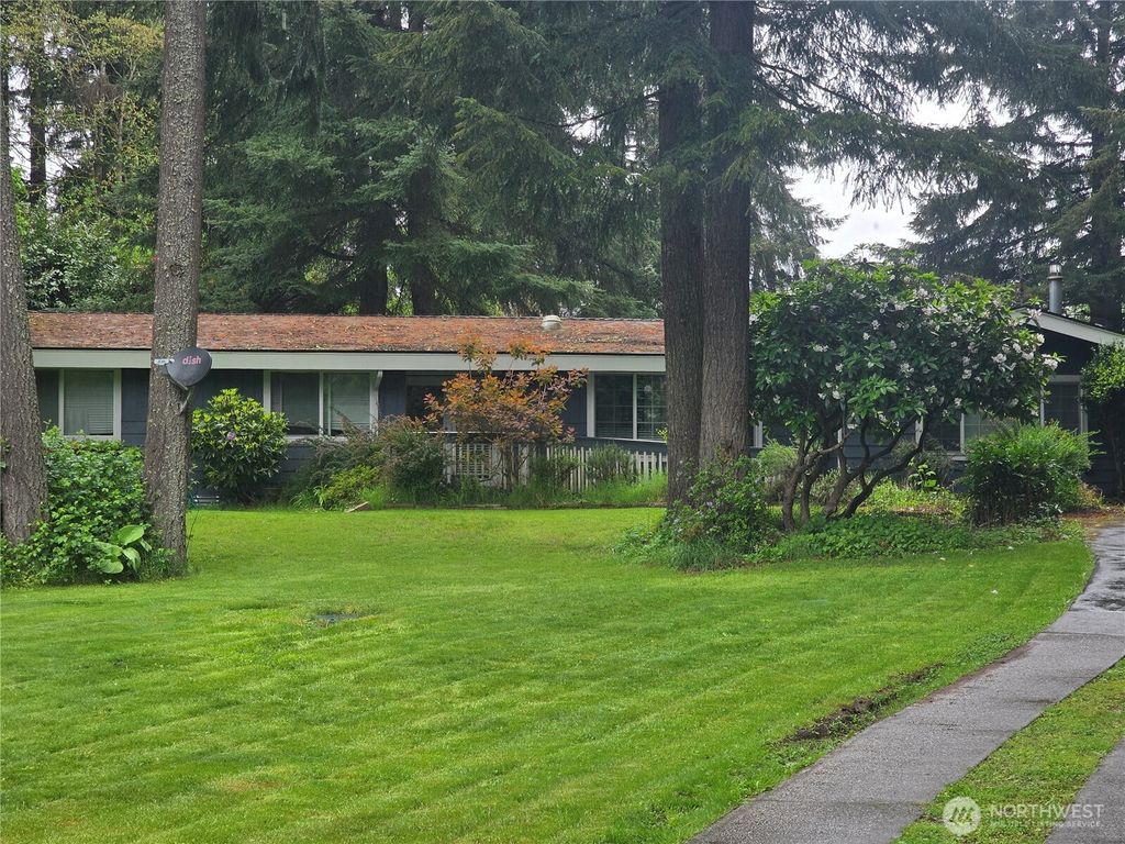Photo of 14246 SE 179th Place, Renton, WA 98058 (MLS # 2525192)
