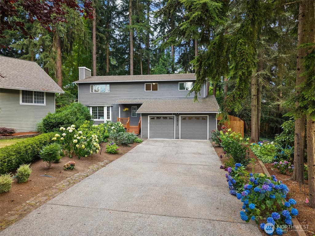 Photo of 13912 127th Place NE, Kirkland, WA 98034 (MLS # 2561573)