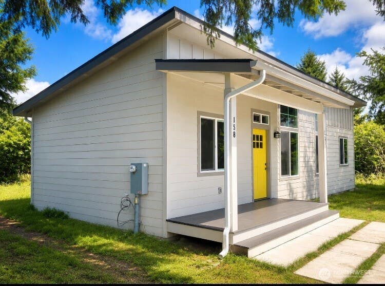 Photo of 150 N Wynoochee Drive SW, Ocean Shores, WA 98569 (MLS # 2561038)