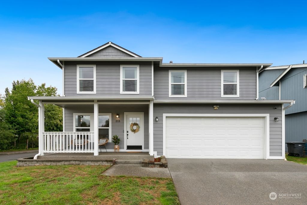 Photo of 213 Butte Avenue, Pacific, WA 98047 (MLS # 2289415)