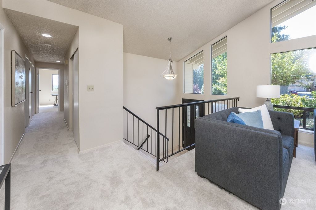 Photo of 9524 NE 141st Place, Kirkland, WA 98034 (MLS # 2274265)