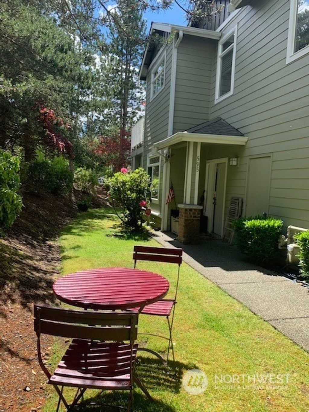 Photo of 595 241st Lane SE, Sammamish, WA 98074 (MLS # 2146495)