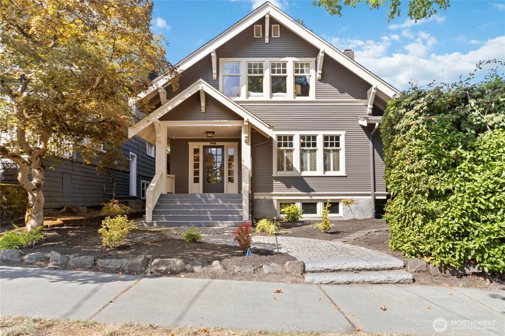 Photo of 2033 11th Avenue E, Seattle, WA 98102 (MLS # 2426044)