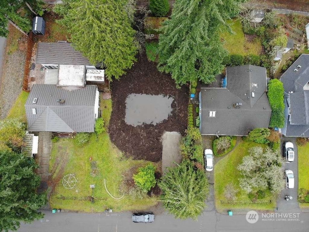 Photo of 15748 Burke Avenue N, Shoreline, WA 98133 (MLS # 2319270)
