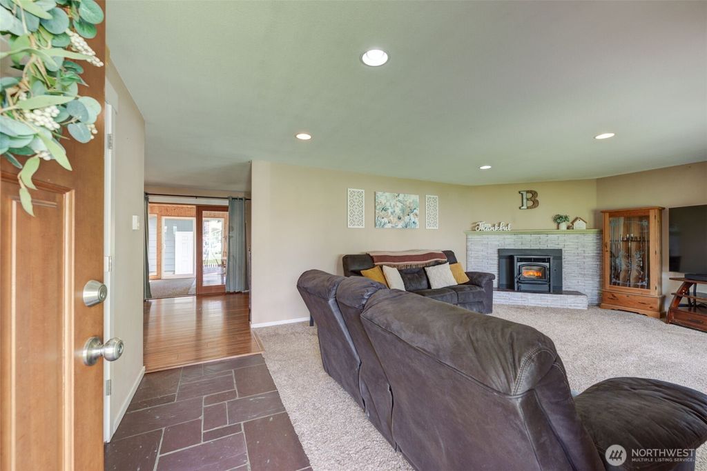 Photo of 1895 Liberty Lane, Marysville, WA 98270 (MLS # 2351810)