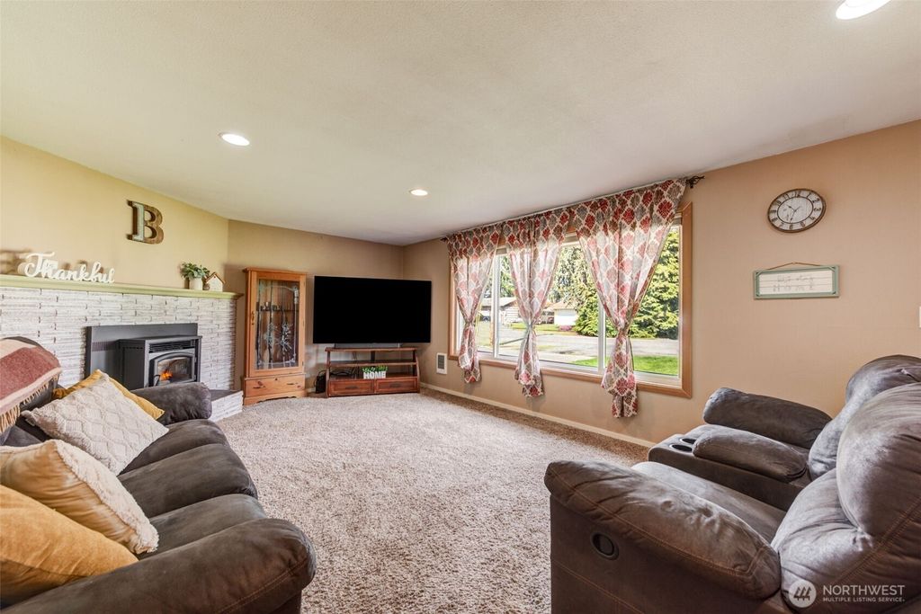 Photo of 1895 Liberty Lane, Marysville, WA 98270 (MLS # 2351810)