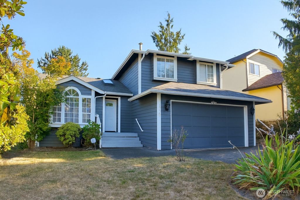 Photo of 1723 SW 324th Street, Federal Way, WA 98023 (MLS # 2431578)