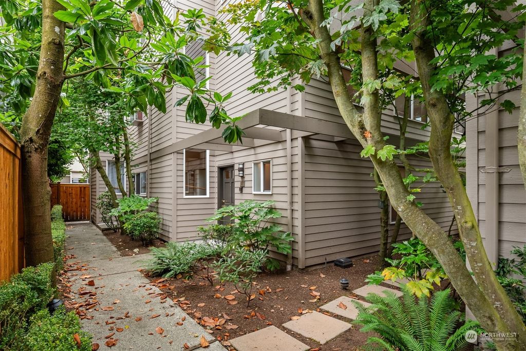 Photo of 12506 26th Avenue NE #106, Seattle, WA 98125 (MLS # 2284635)