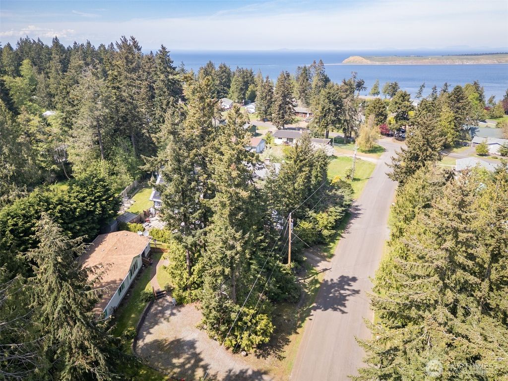 Photo of 423 Fleming Drive, Sequim, WA 98382 (MLS # 2517459)