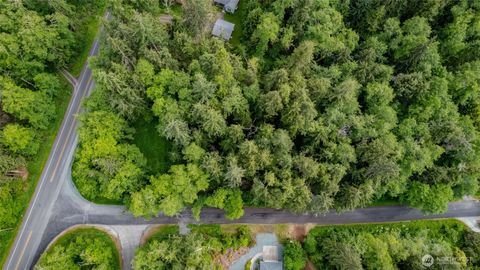 Photo of 0 Spahr Road, Greenbank, WA 98253 (MLS # 2533526)
