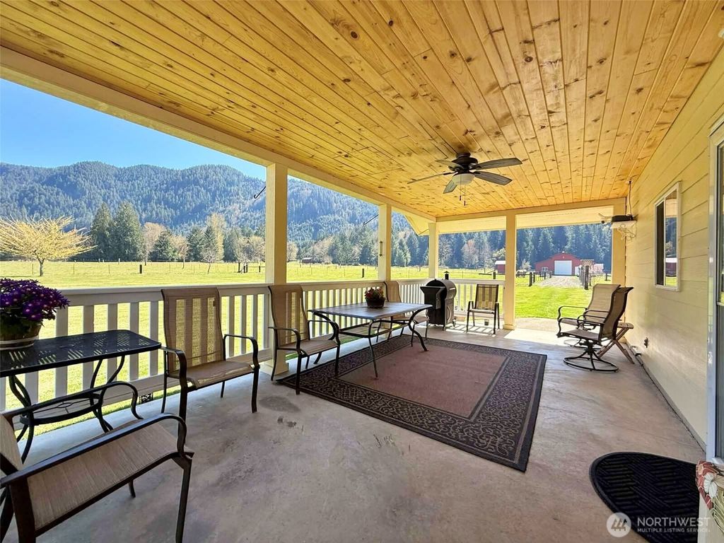 Photo of 240 Dodge Rd, Morton, WA 98356 (MLS # 2505571)