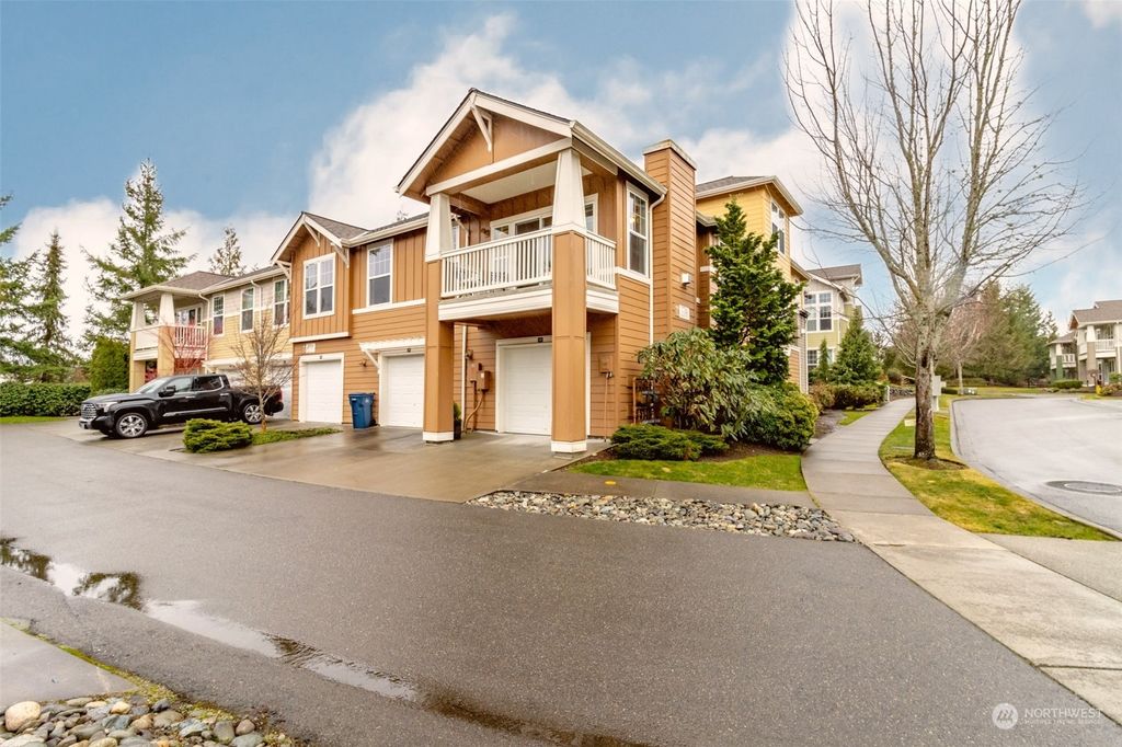 Photo of 7711 Fairway Avenue SE #203, Snoqualmie, WA 98065 (MLS # 2029273)