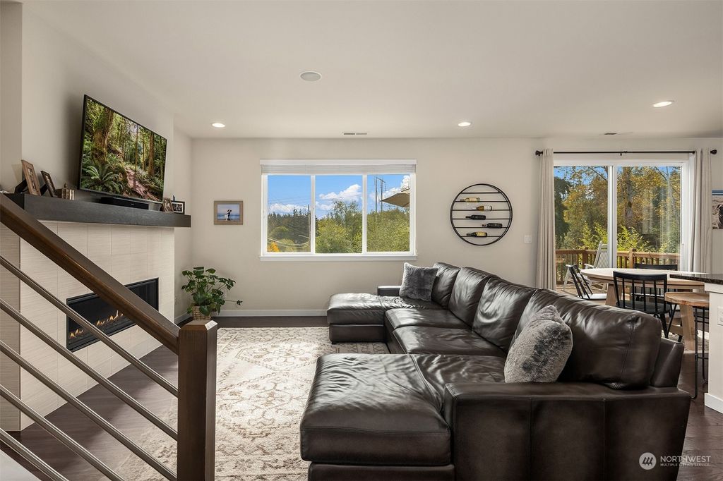 Photo of 10240 25th Place SE, Lake Stevens, WA 98258 (MLS # 2328279)