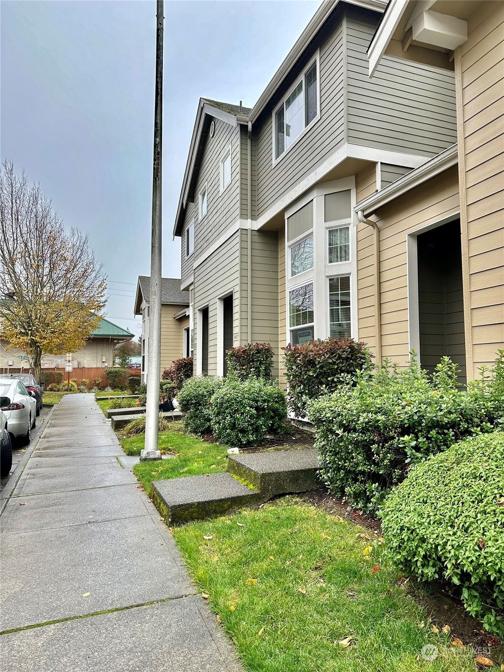 Photo of 437 Tacoma Avenue NE, Renton, WA 98056 (MLS # 2305895)