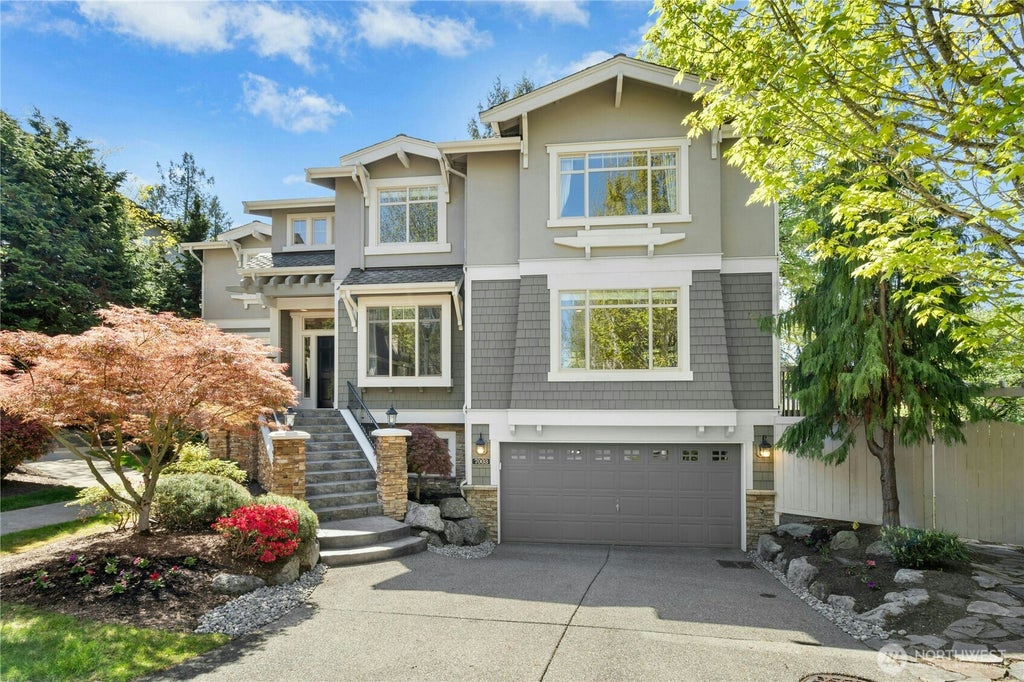 Photo of 7003 117th Place NE, Kirkland, WA 98033 (MLS # 2587130)