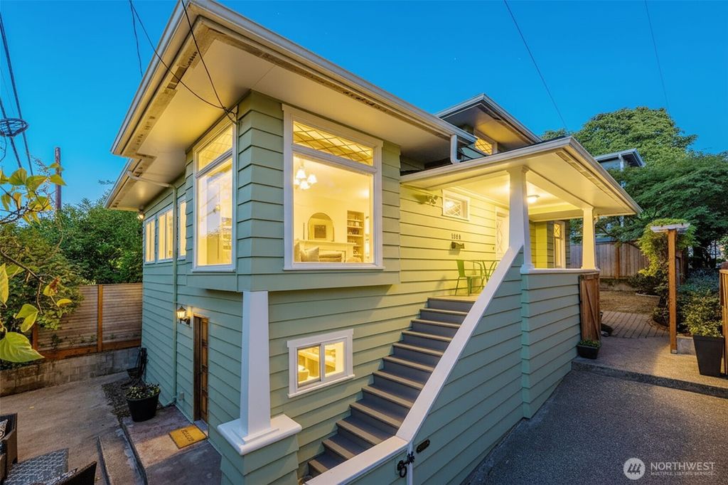 Photo of 1508 Galer Place N, Seattle, WA 98109 (MLS # 2437745)