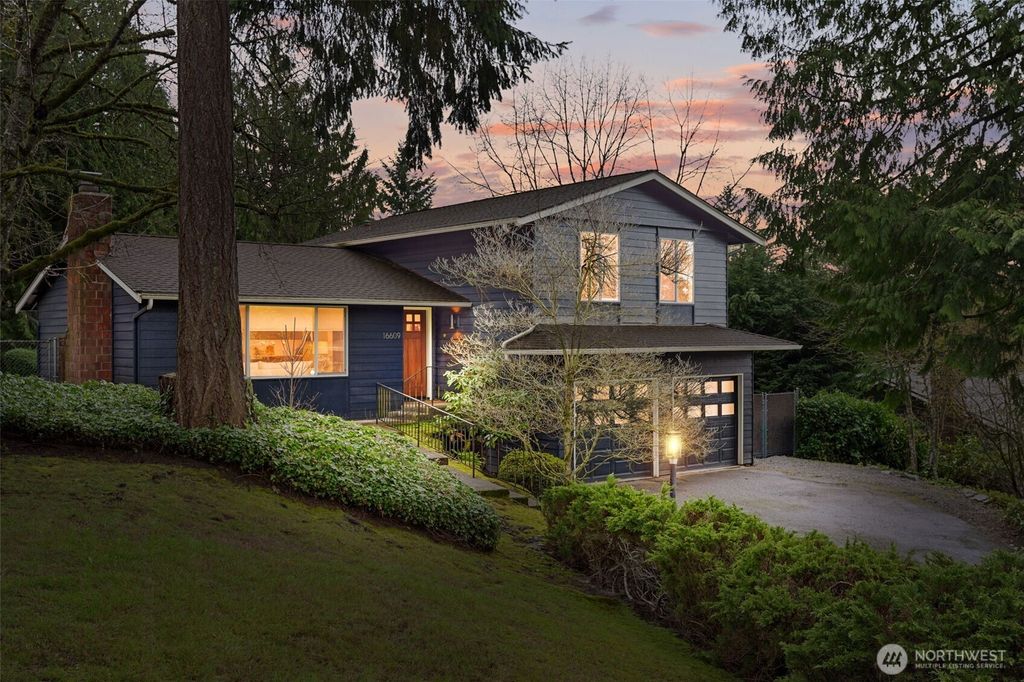 Photo of 16609 NE 91st Street, Redmond, WA 98052 (MLS # 2485369)